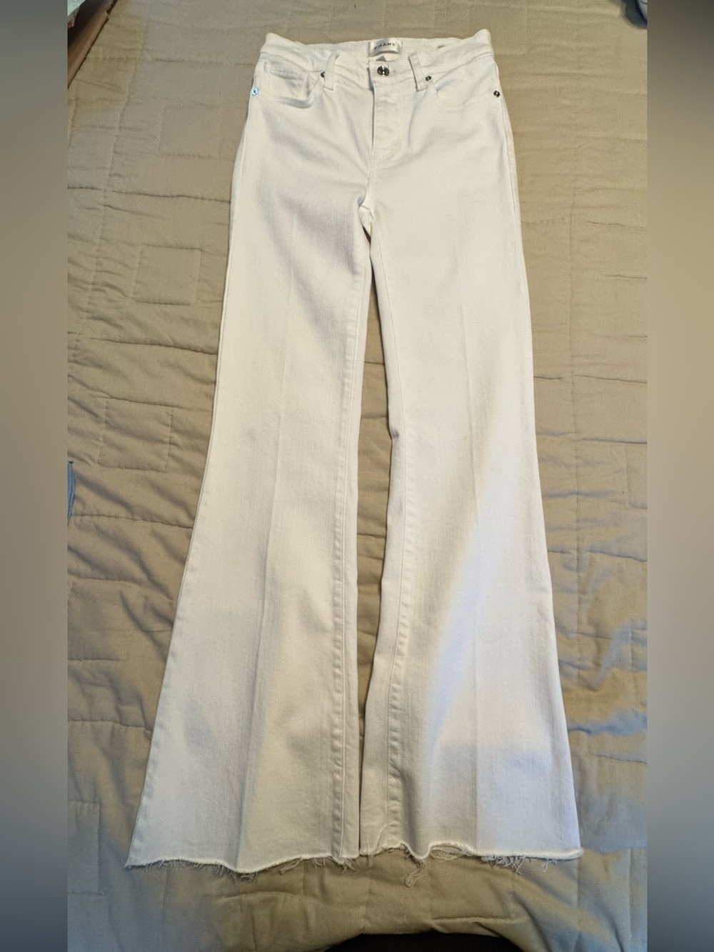 Frame Denim The Icon White  Jeans size 25 so beautiful 🤩